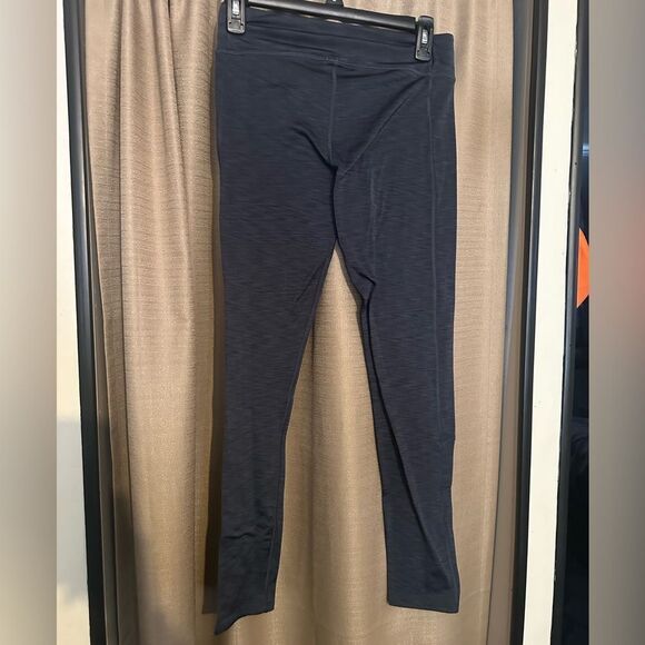 UNDER ARMOR COMPRESSION COLD GEAR LEGGINGS - Picture 2 of 3